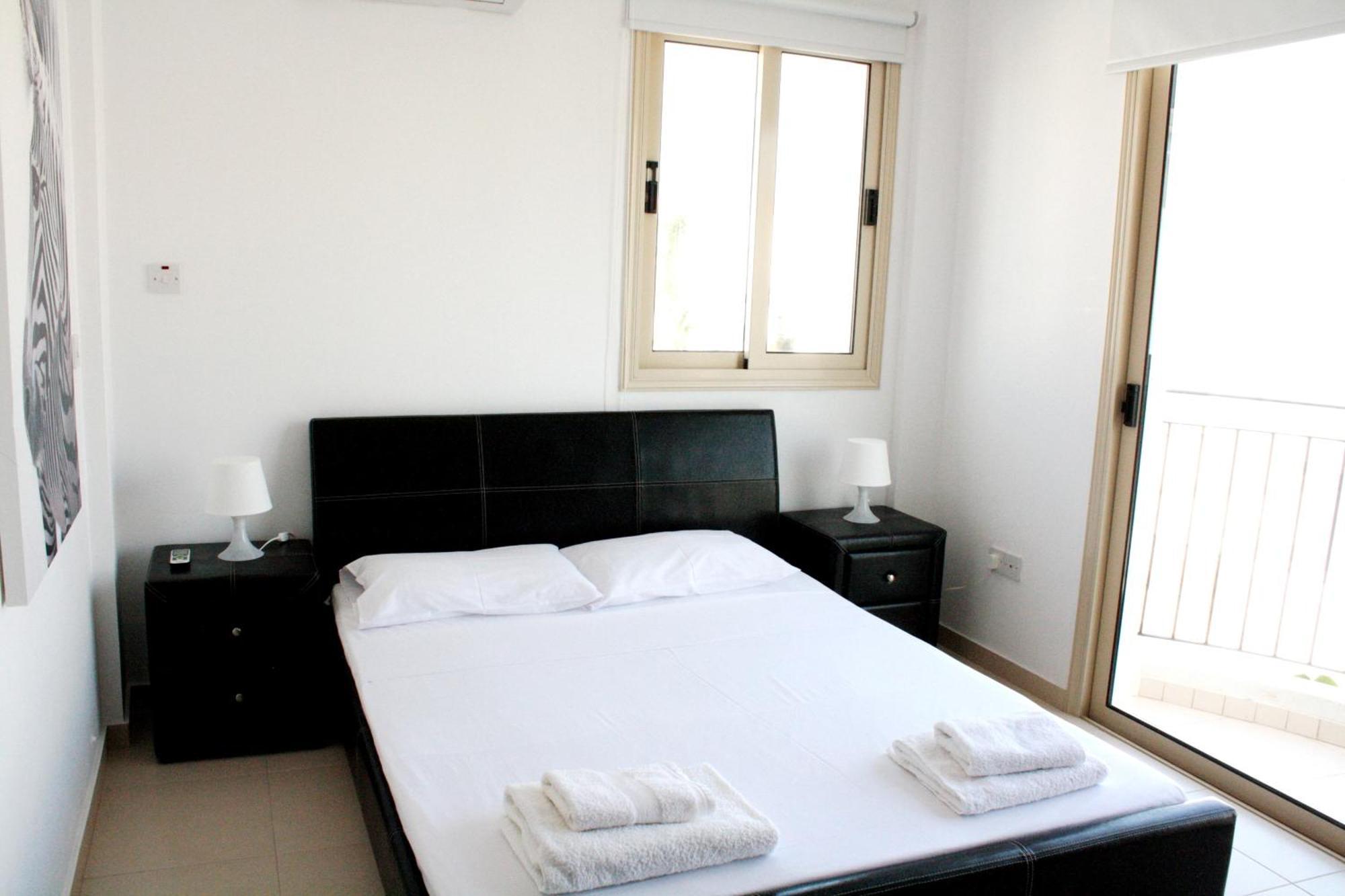 פרוטאראס Palm Tree Villas מראה חיצוני תמונה