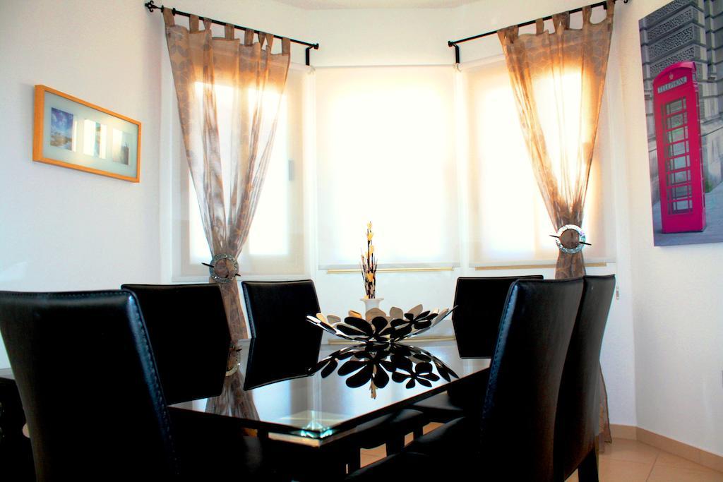 פרוטאראס Palm Tree Villas מראה חיצוני תמונה